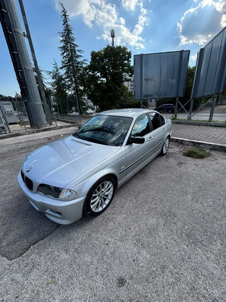 BMW 320i Attiva, foto 3