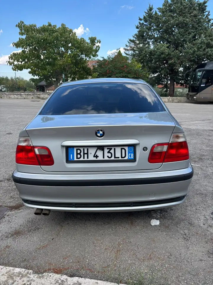 BMW 320i Attiva, foto 4