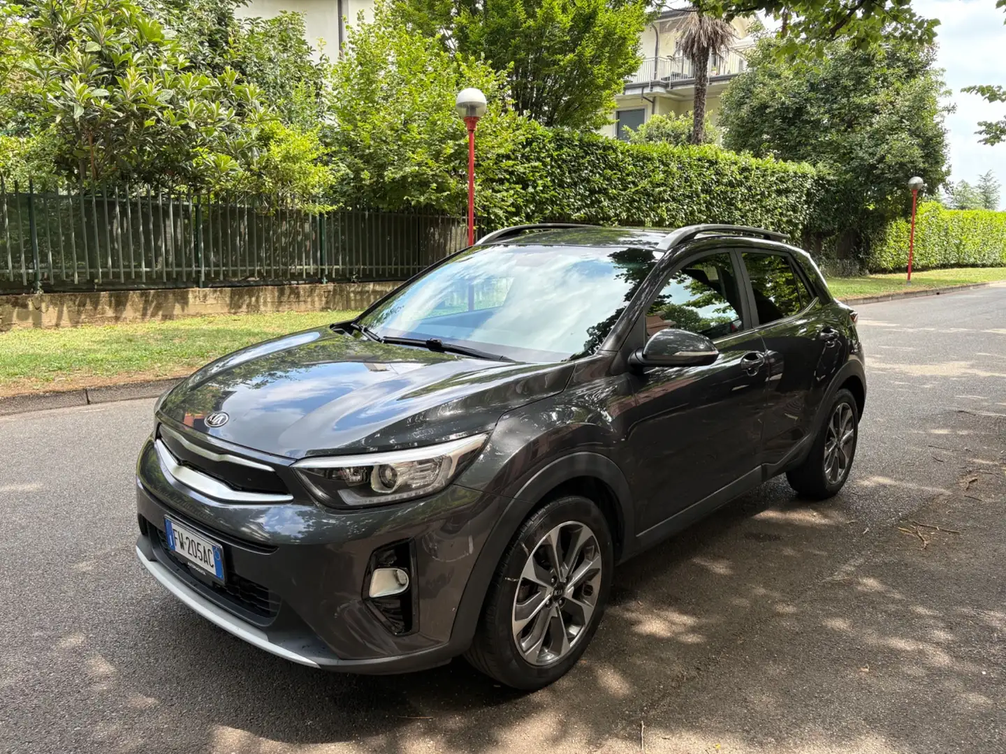 Kia Stonic Stonic 1.0 T-GDi 120 CV Energy Grigio - 1