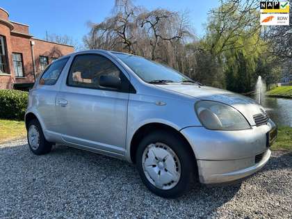 Toyota Yaris 1.3-16V VVT-i Luna *apk:04-2026*