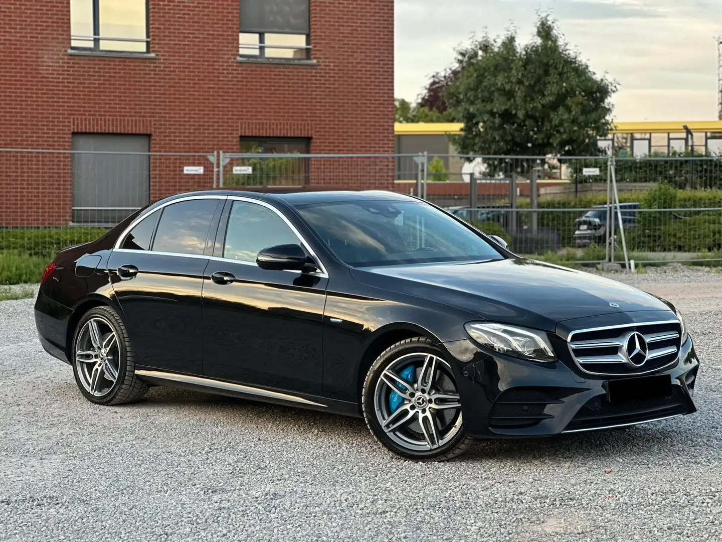 Mercedes-Benz E 350 350e 9G-TRONIC AMG Line - 2