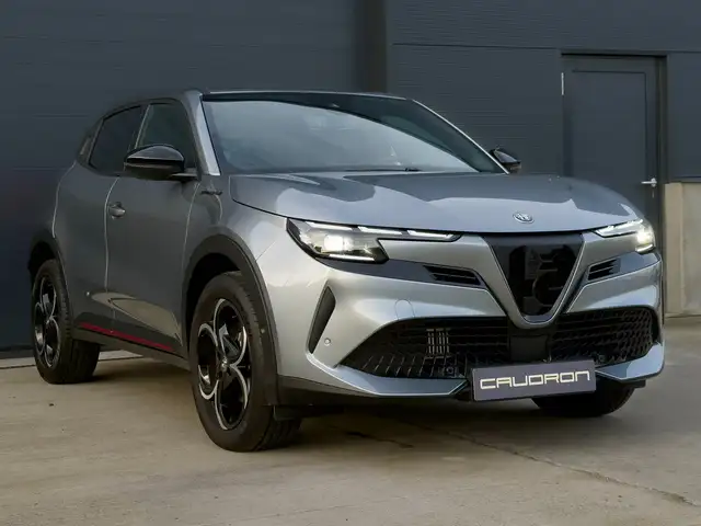 Alfa Romeo Junior 1.2 Hybrid 'SPECIALE' 136PK / FABRIEKSWAARBORG