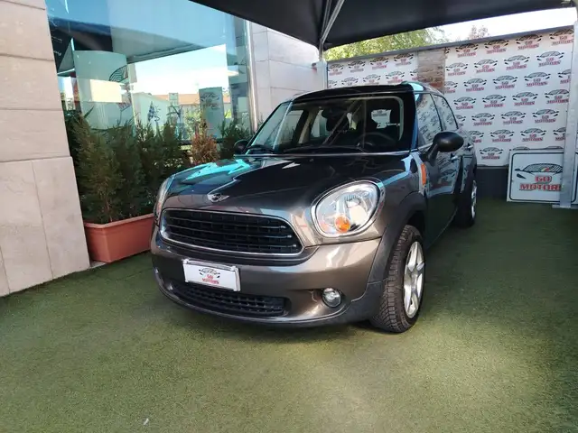 MINI One Countryman