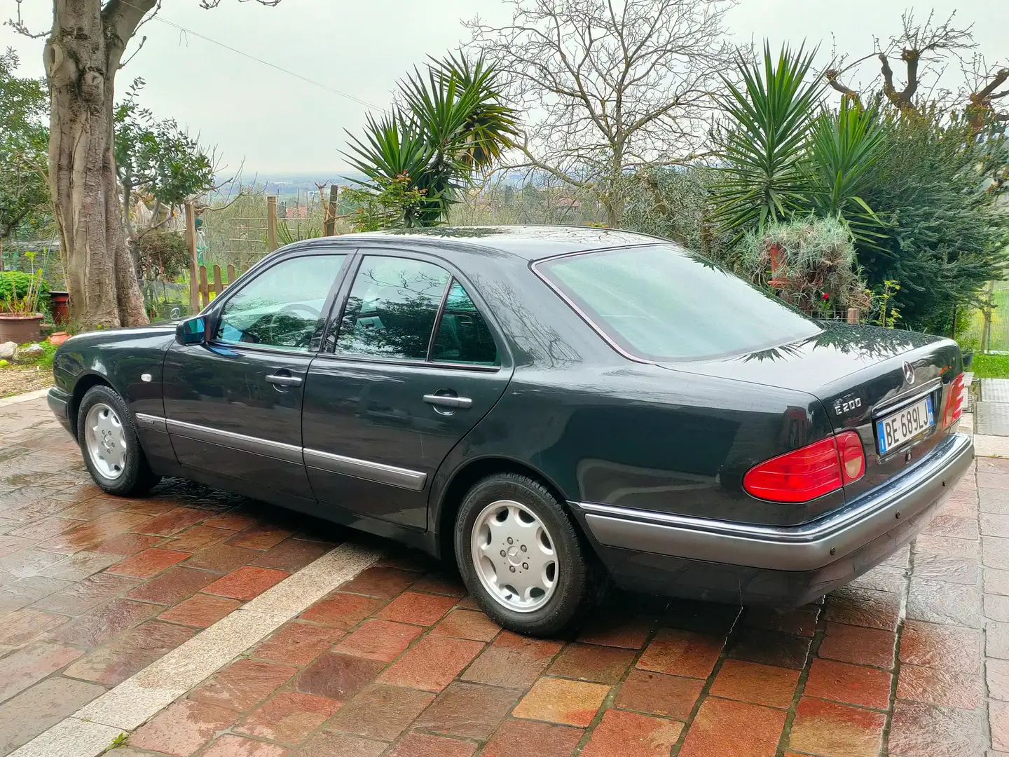 Mercedes-Benz E 200 Classe E - W210 Berlina Elegance Fekete - 2