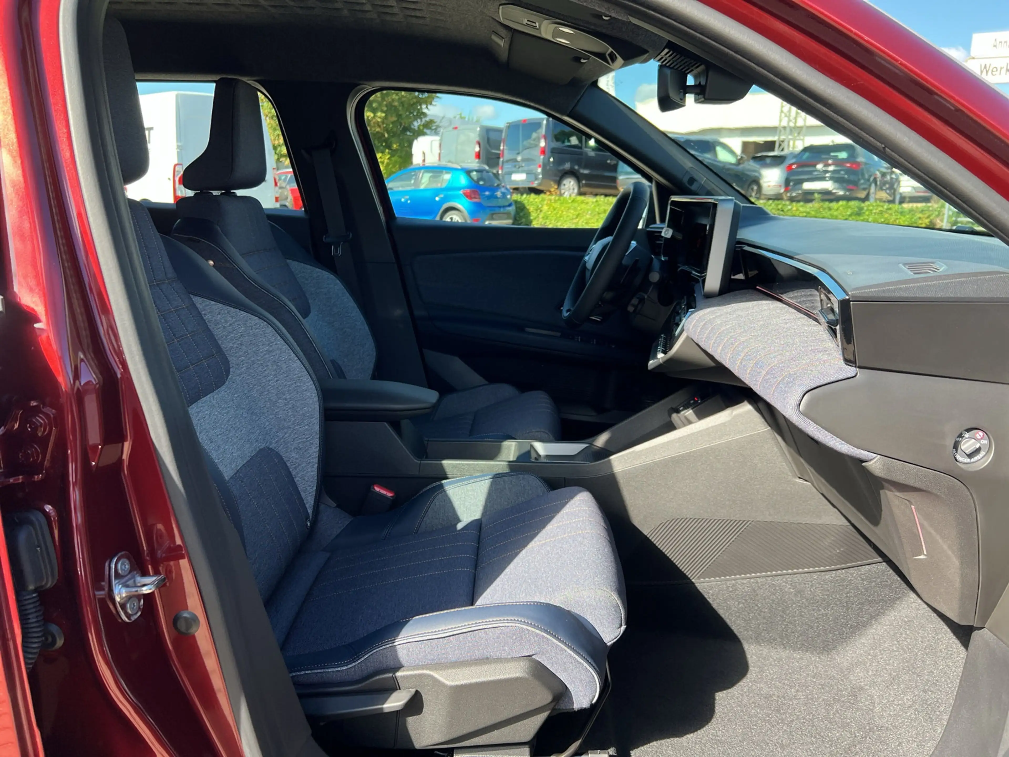 Renault R 4 E-Tech 150 Comfort Range Techno SHZ+RFK+Google — photo 9