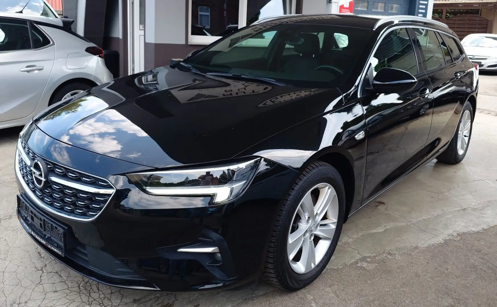 Opel Insignia B ST Business AUTOM/TLEDER/NAV/LED/ Noir - 2