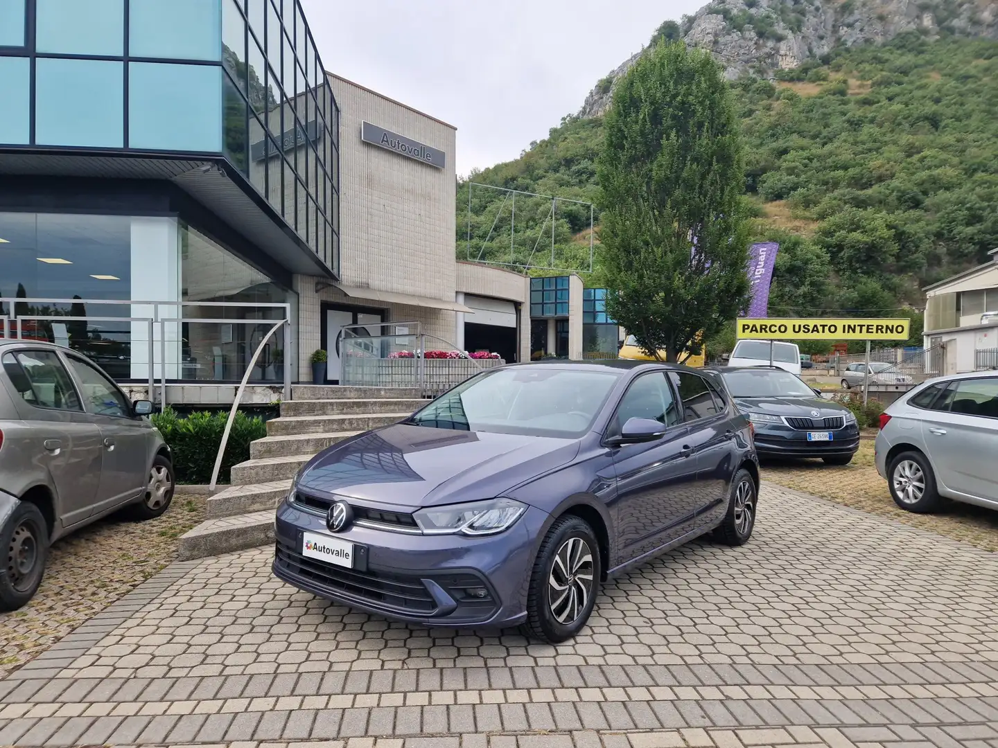 Volkswagen Polo 1.0 TSI Life Gris - 1