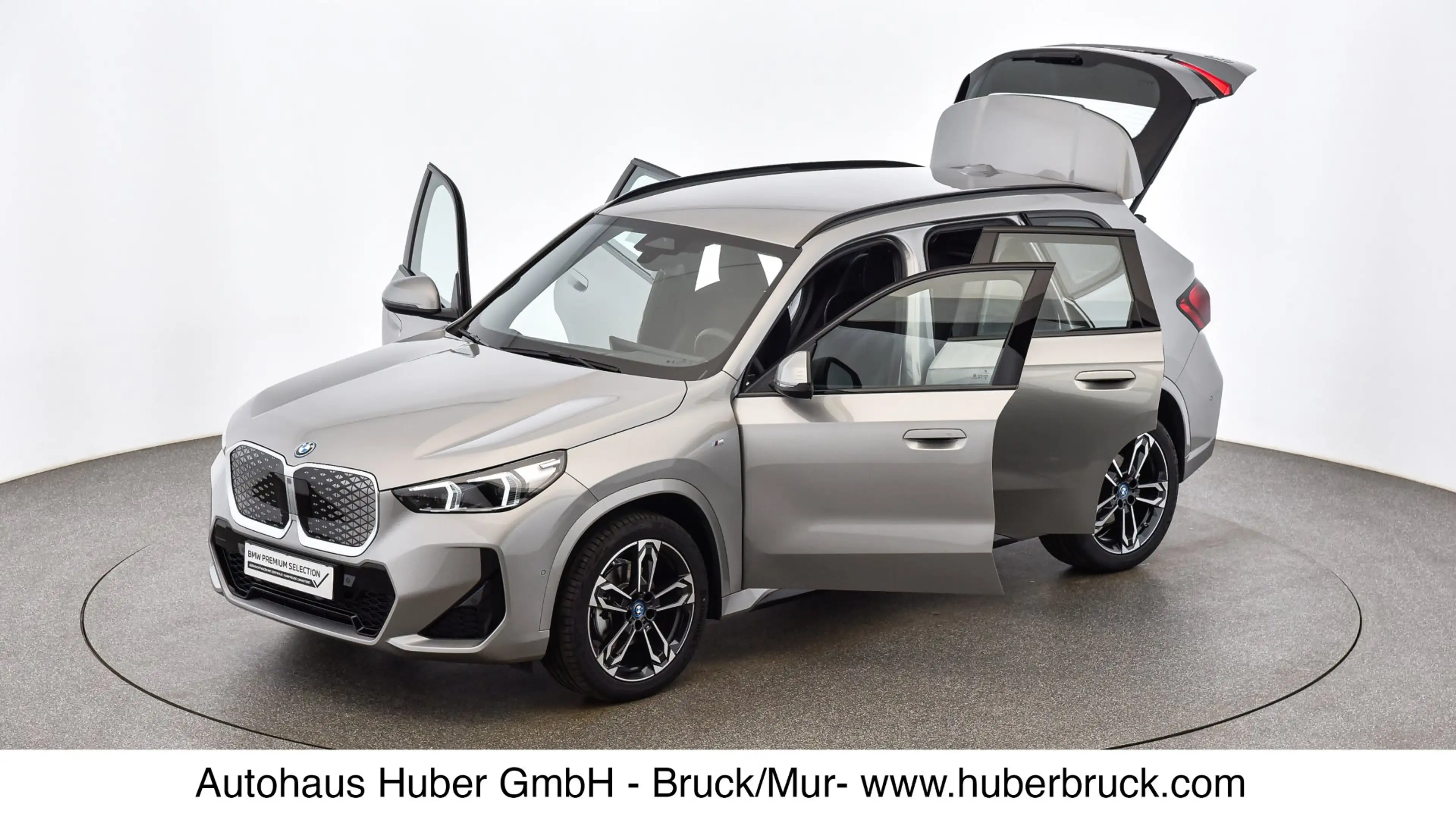 BMW iX1 eDrive20 — photo 10