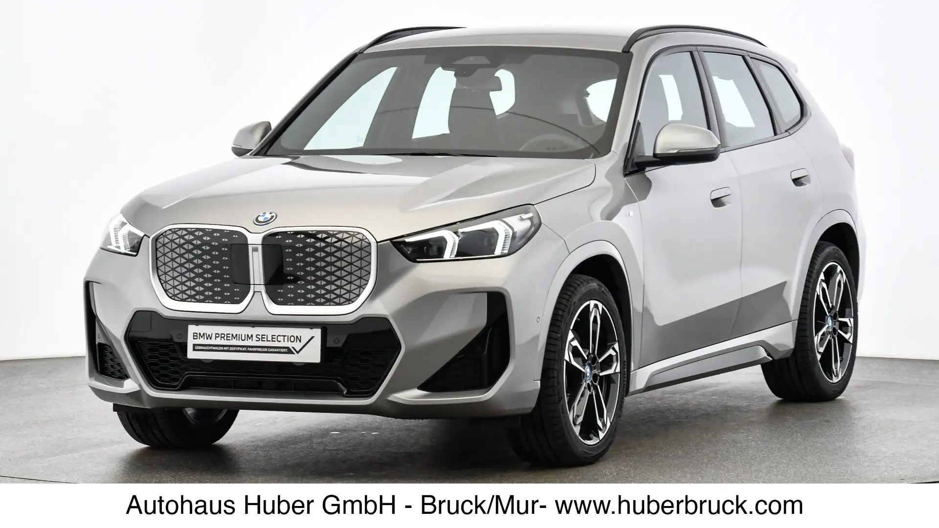 BMW iX1 eDrive20 Silber - 1