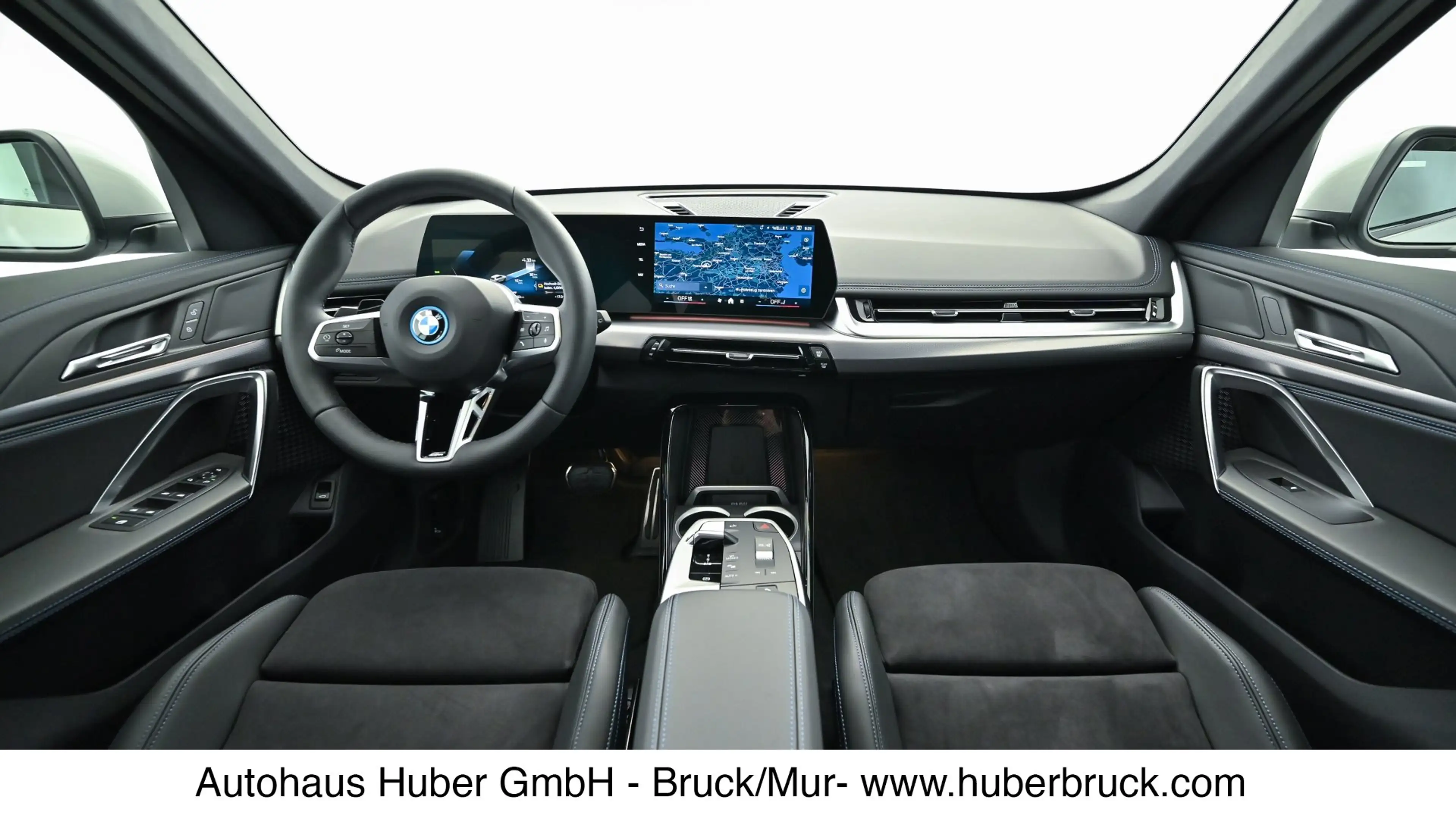 BMW iX1 eDrive20 — photo 13