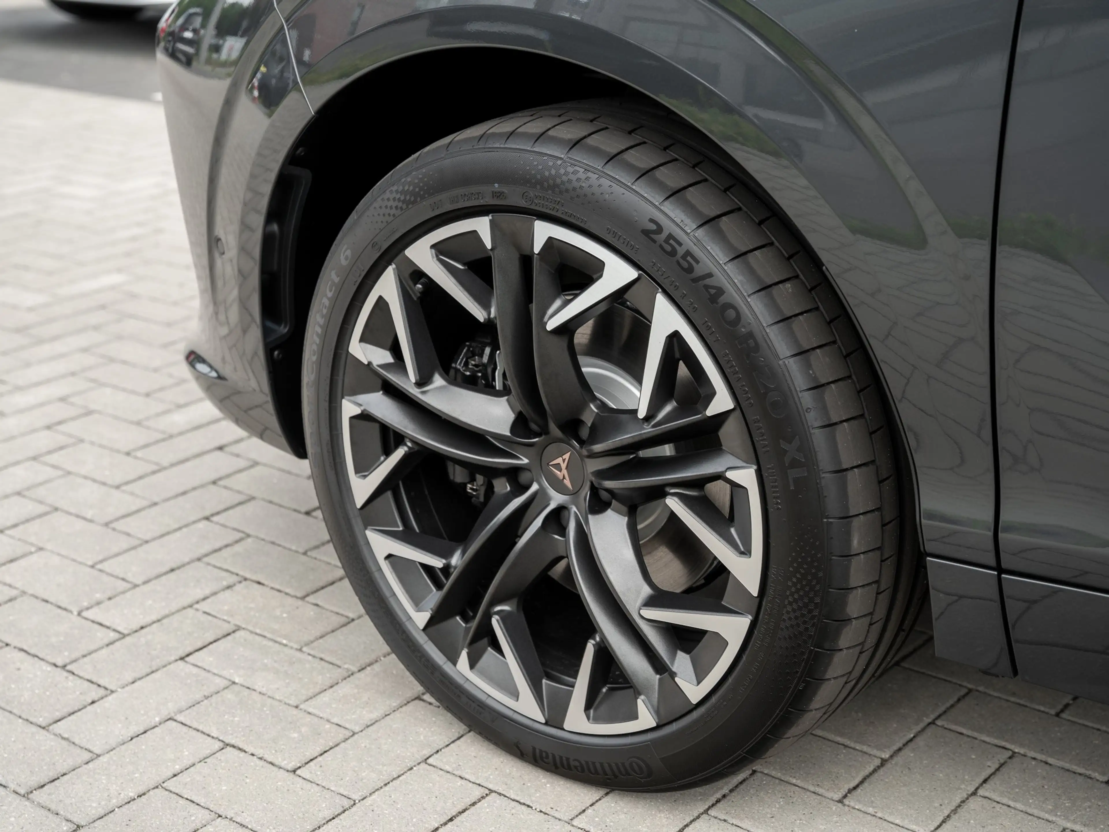 CUPRA Terramar 2.0 TSI 4Drive W VZ DCC AHK Kam. Navi — photo 6