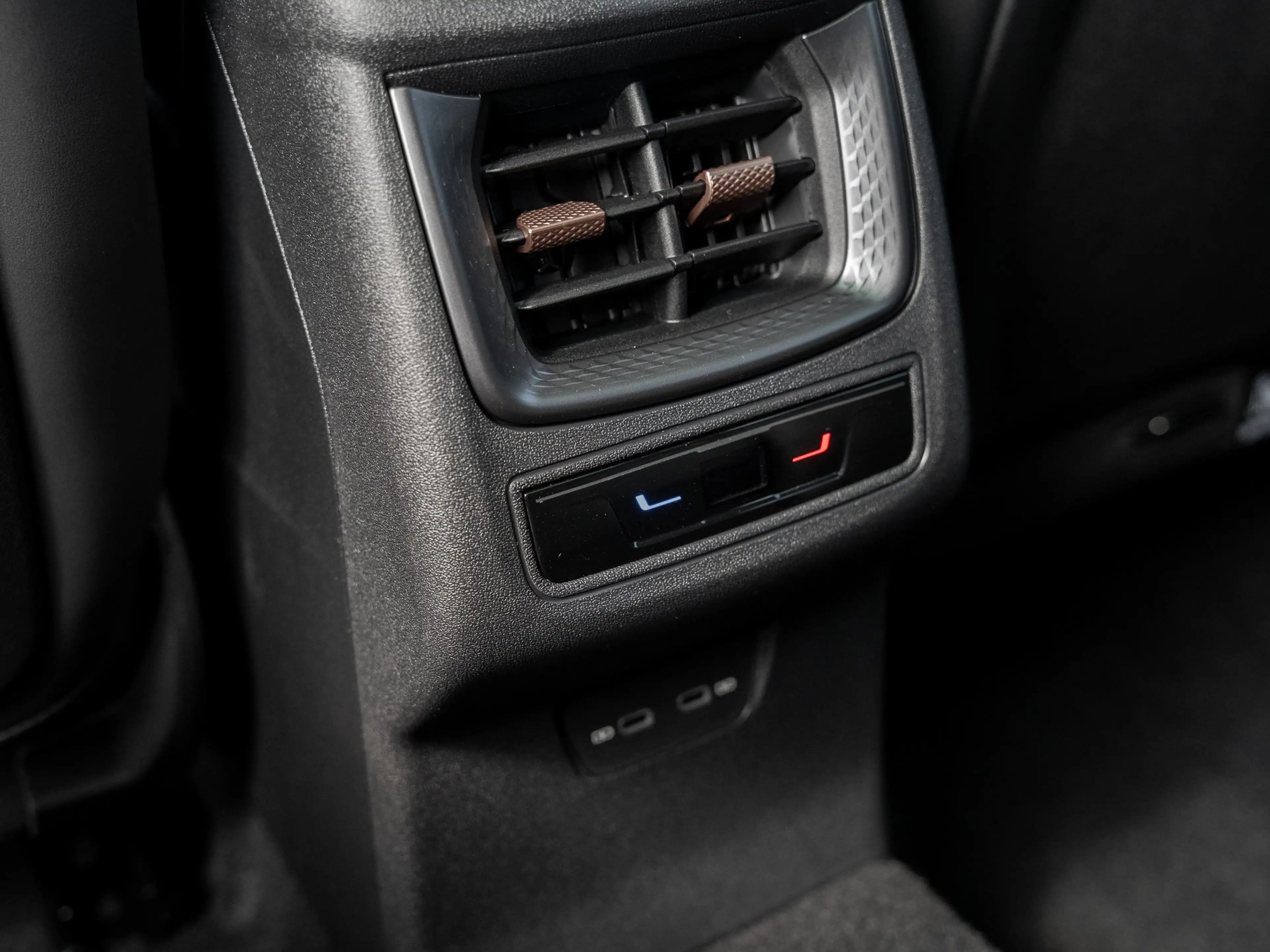 CUPRA Terramar 2.0 TSI 4Drive W VZ DCC AHK Kam. Navi — photo 10