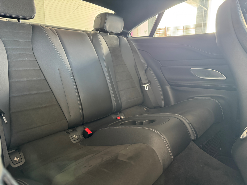 Mercedes-Benz E 400 E 400 4Matic AMG — photo 9