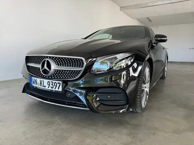 Mercedes-Benz E 400 4M AMG Multibeam Pano Widescreen Burmester MB Serv