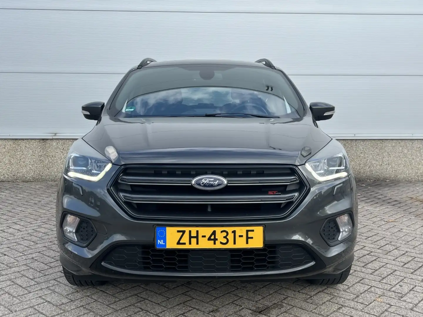 Ford Kuga 1.5 EcoB. ST Line 150pk! TREKHAAK! CAMERA! 19INCH! Gris - 2