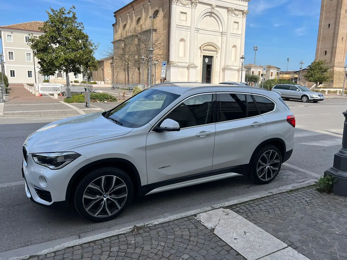 BMW X1 xdrive18d xLine auto - 1