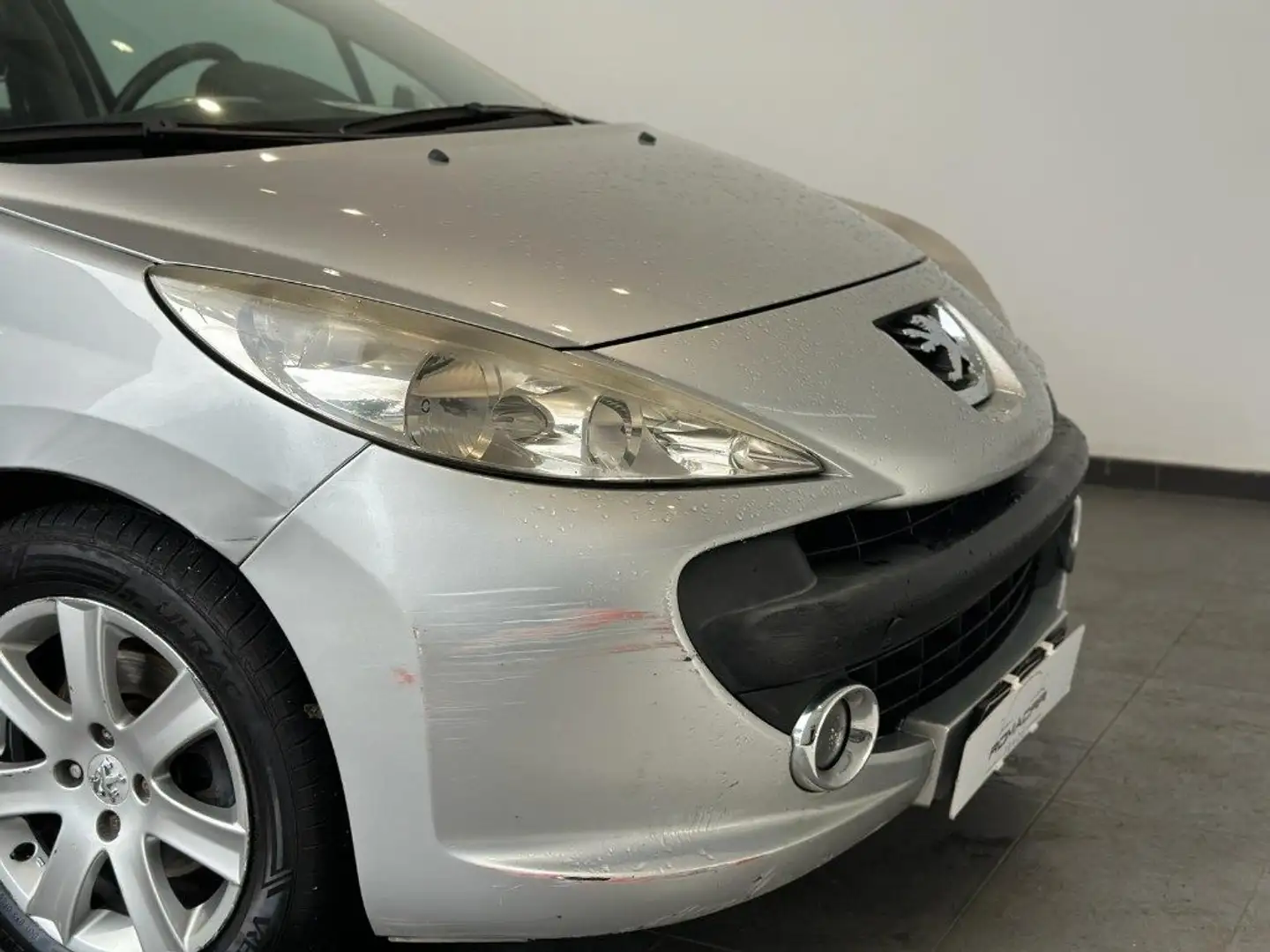 Peugeot 207 1.6 HDi 90CV SW ONE Line Gris - 2