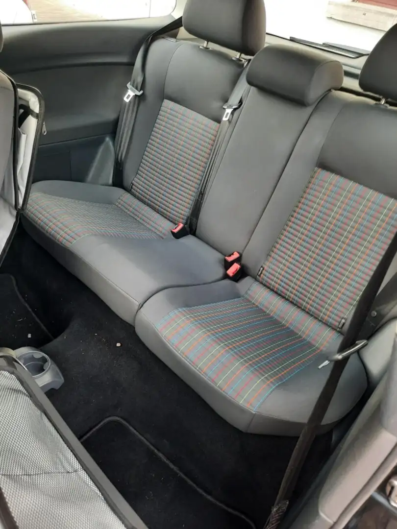 Volkswagen Polo 1.4 Sportline - 2
