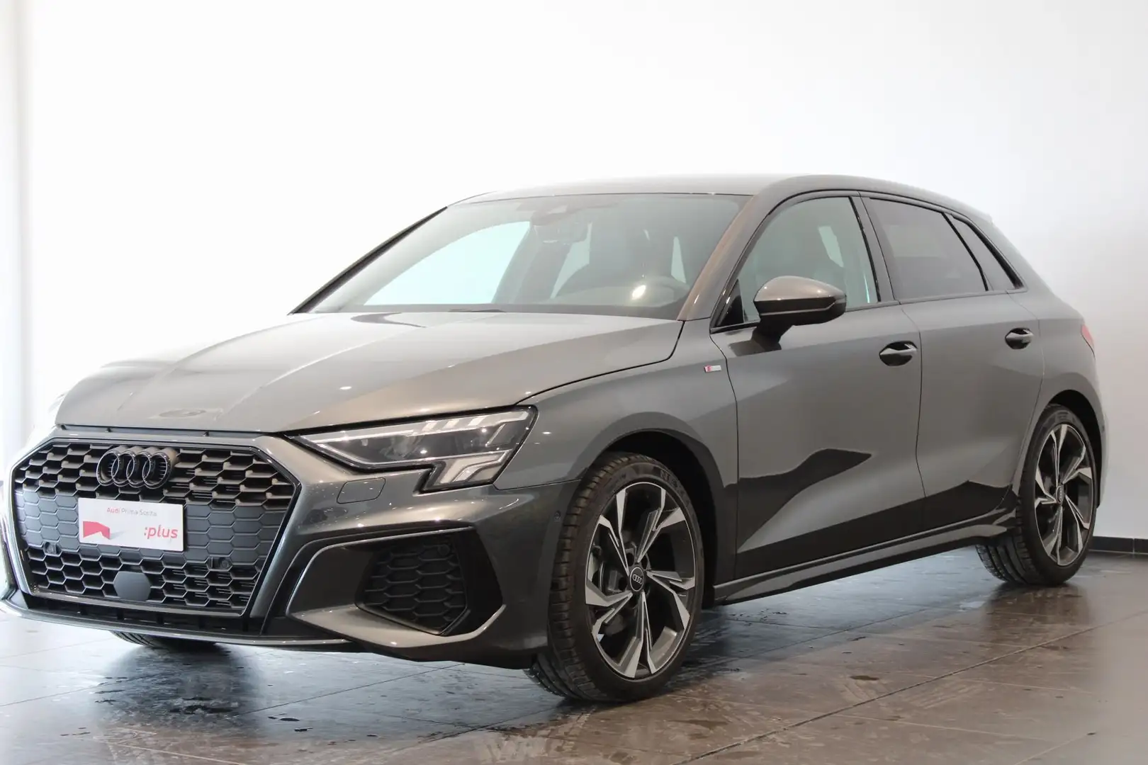Audi A3 4 serie SPB 35 TFSI S tronic S line edition Grigio - 1