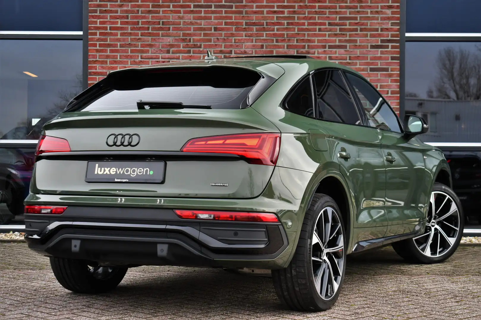 Audi Q5 Sportback 55 TFSI e S-edition Pano ACC Trekh HUD M Groen - 2