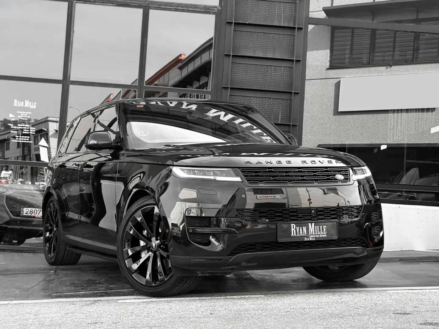 Land Rover Range Rover Sport 3.0D TD6 MHEV SE 300 Schwarz - 1