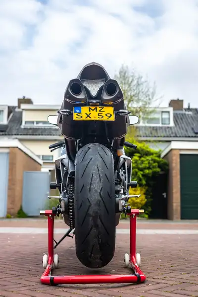 Yamaha YZF-R1 - foto 4