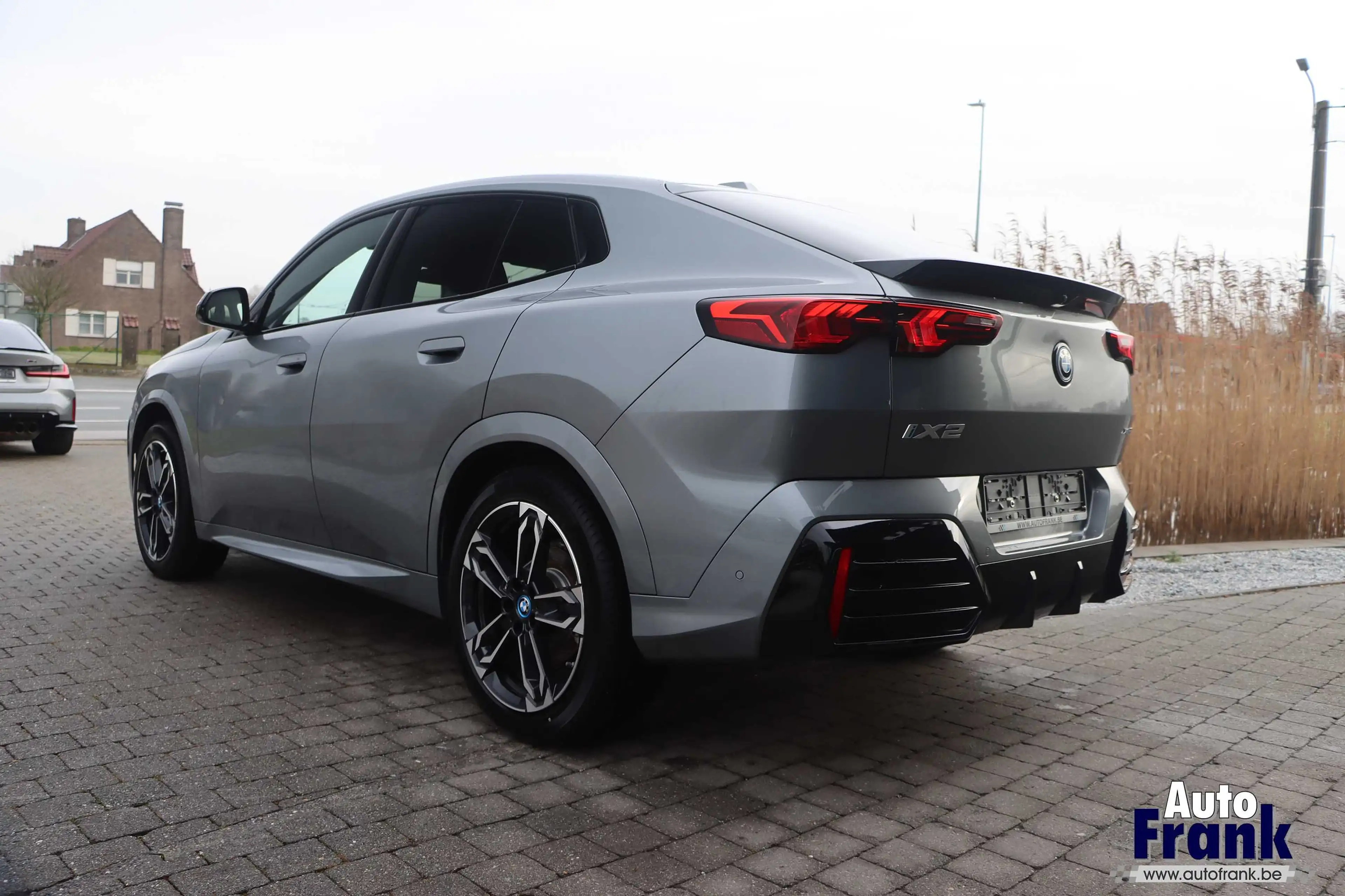 BMW iX2 30 / 4X4 / M-SPORT / KEYLESS / ADAP LED / VERW ZTL — photo 5
