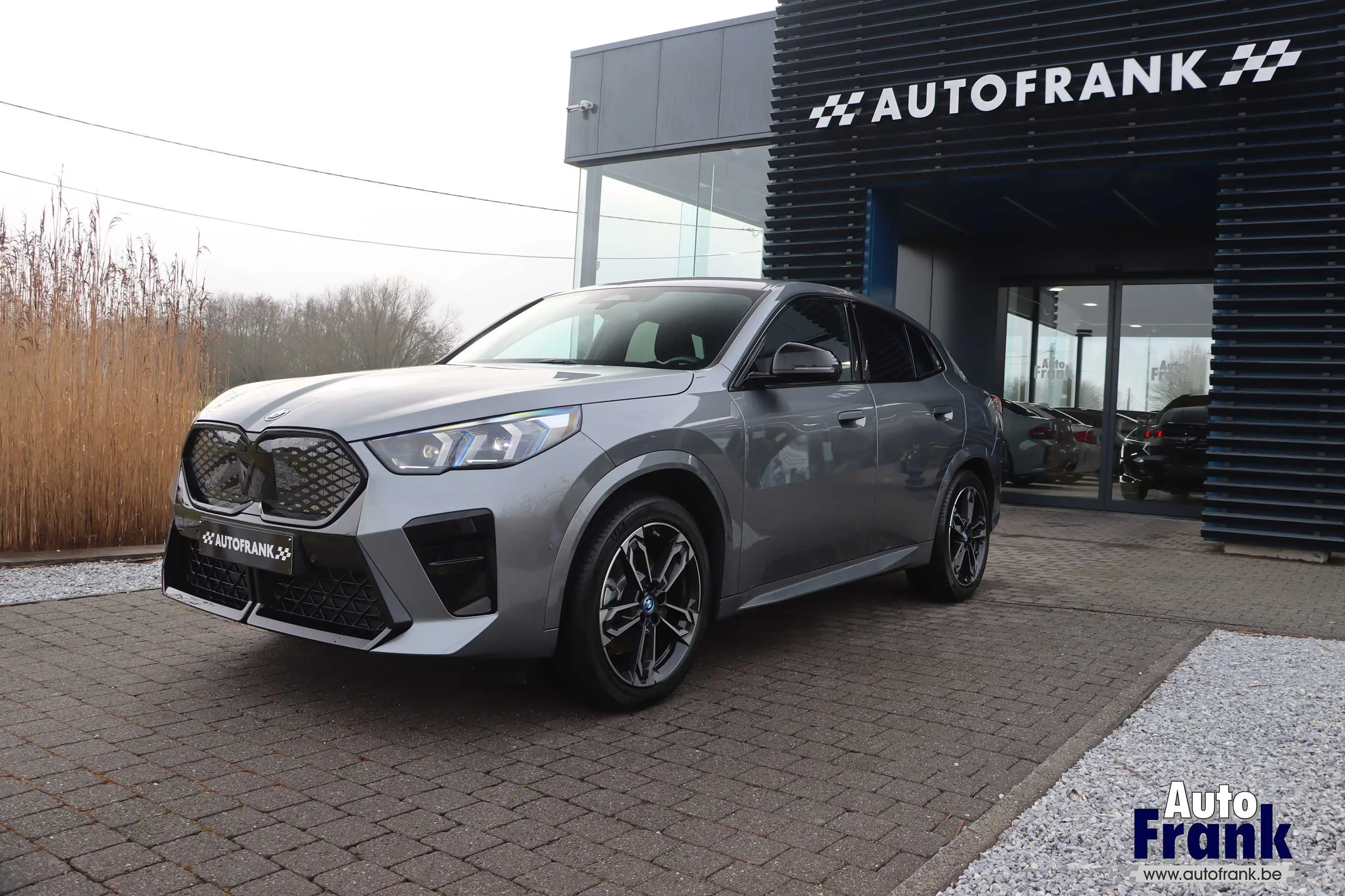BMW iX2 30 / 4X4 / M-SPORT / KEYLESS / ADAP LED / VERW ZTL — photo 3