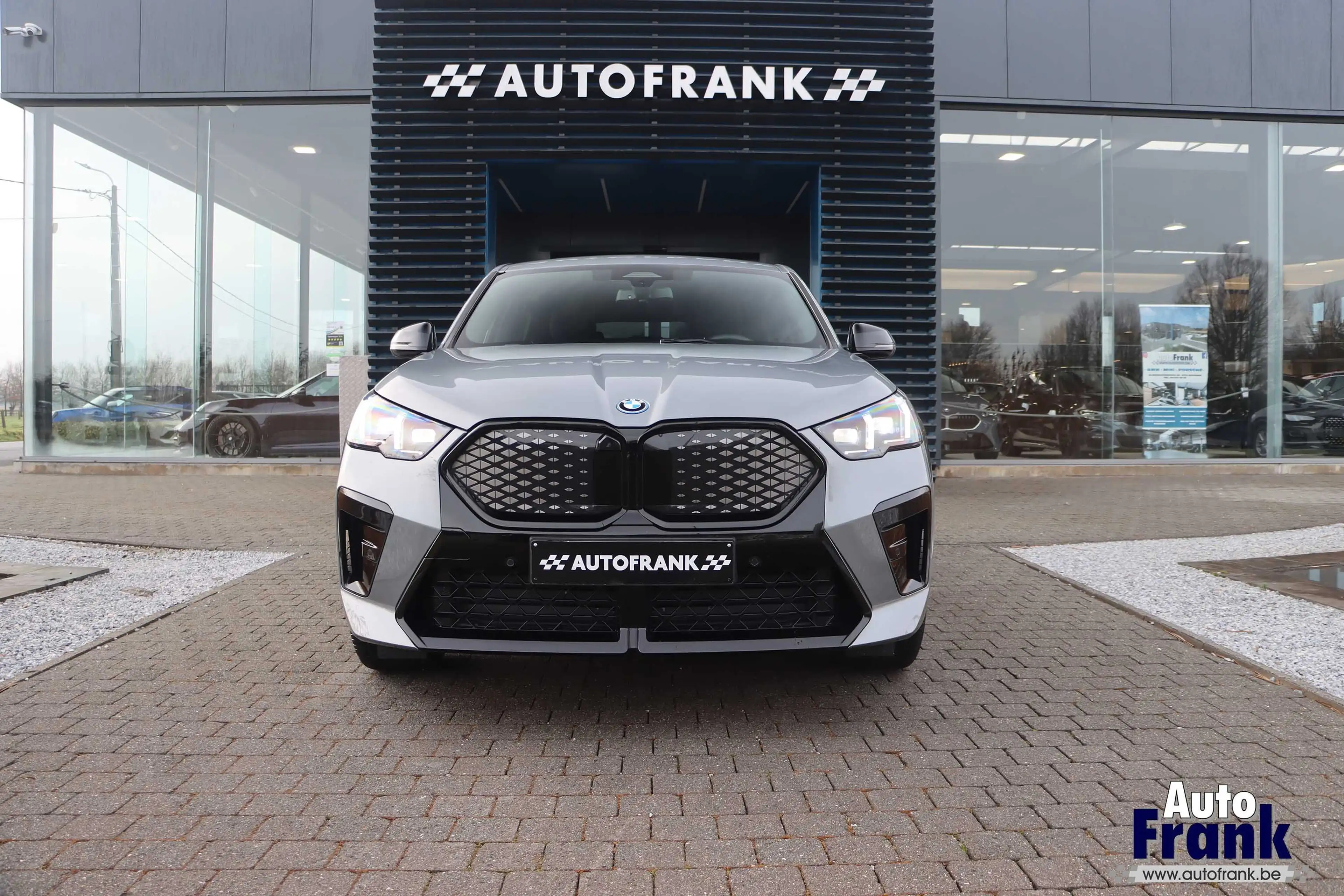 BMW iX2 30 / 4X4 / M-SPORT / KEYLESS / ADAP LED / VERW ZTL — photo 2