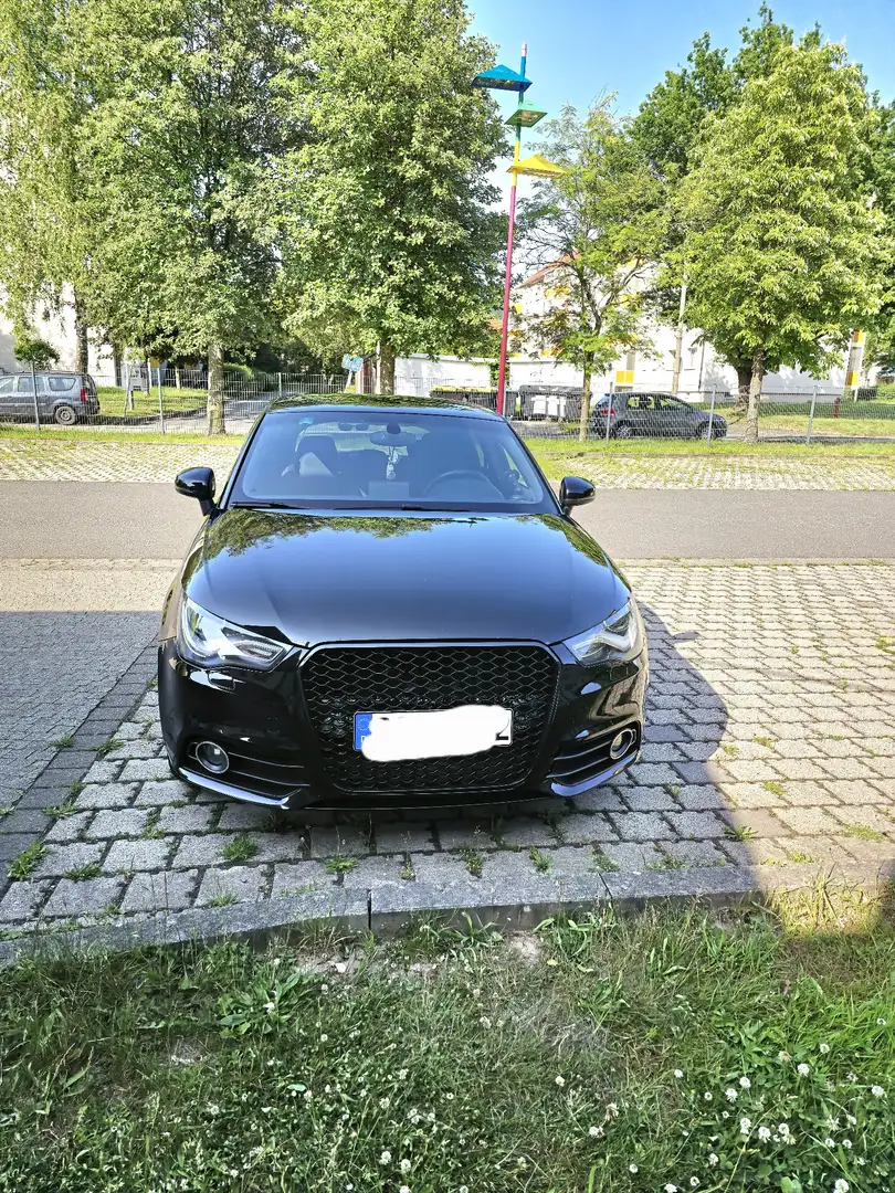 Audi A1 S line Sportpaket Schwarz - 2