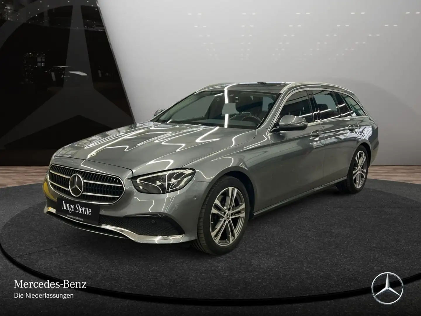 Mercedes-Benz E 220 d T 4M AVANTG+LED+FAHRASS+KAMERA+9G Grau - 2