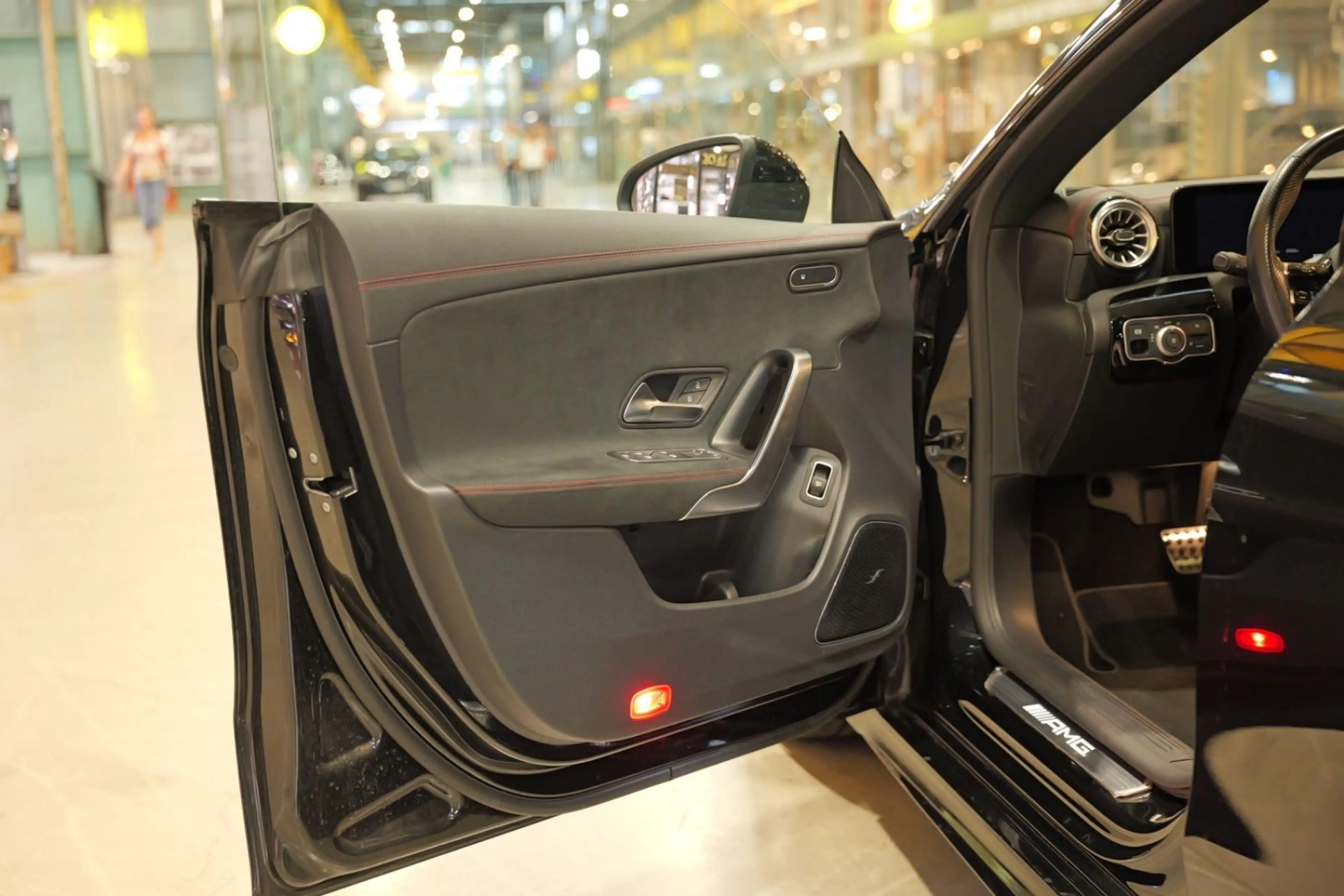 Mercedes-Benz CLA 35 AMG 4Matic *Pano*Night-Paket*Multibeam — photo 12