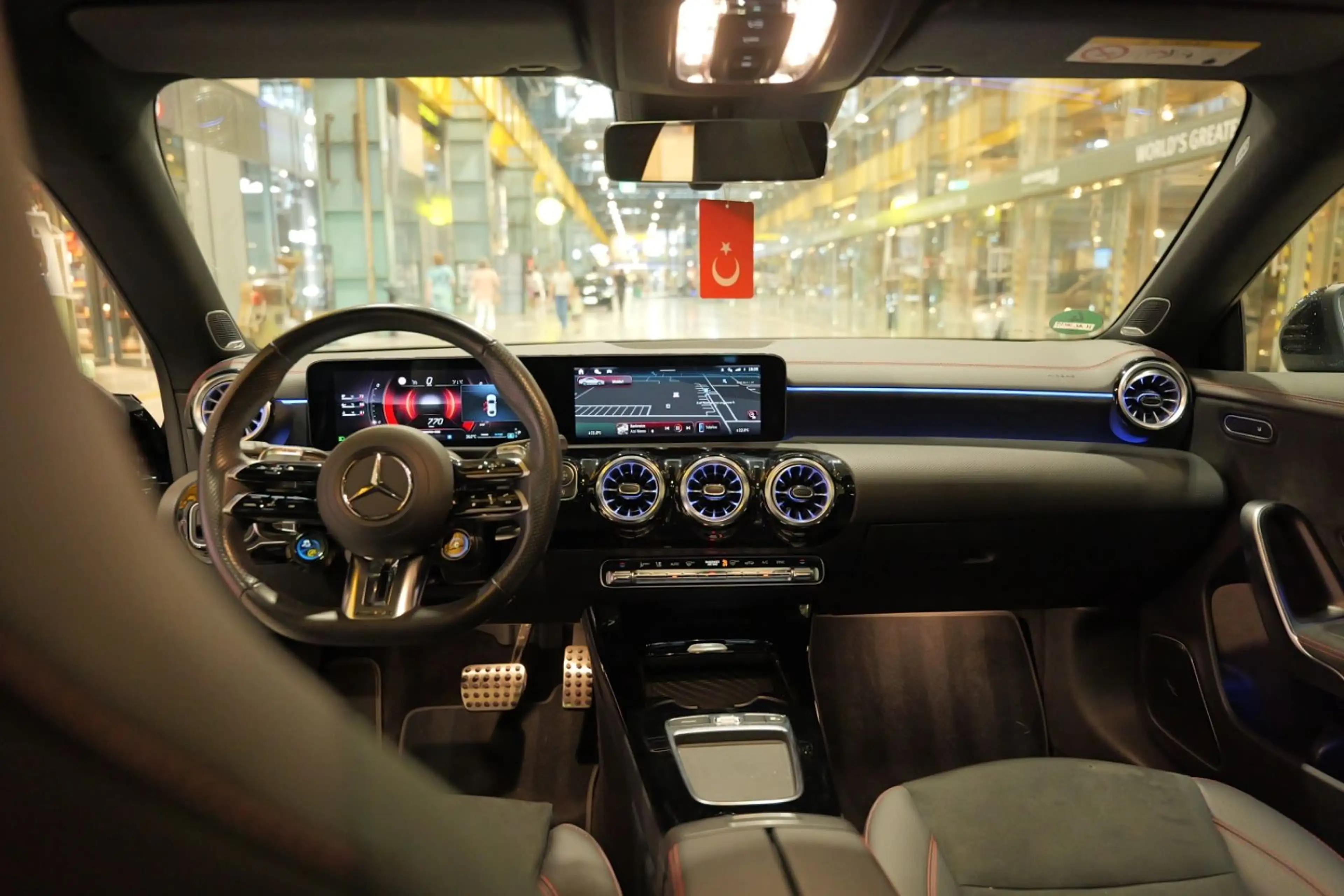 Mercedes-Benz CLA 35 AMG 4Matic *Pano*Night-Paket*Multibeam — photo 15