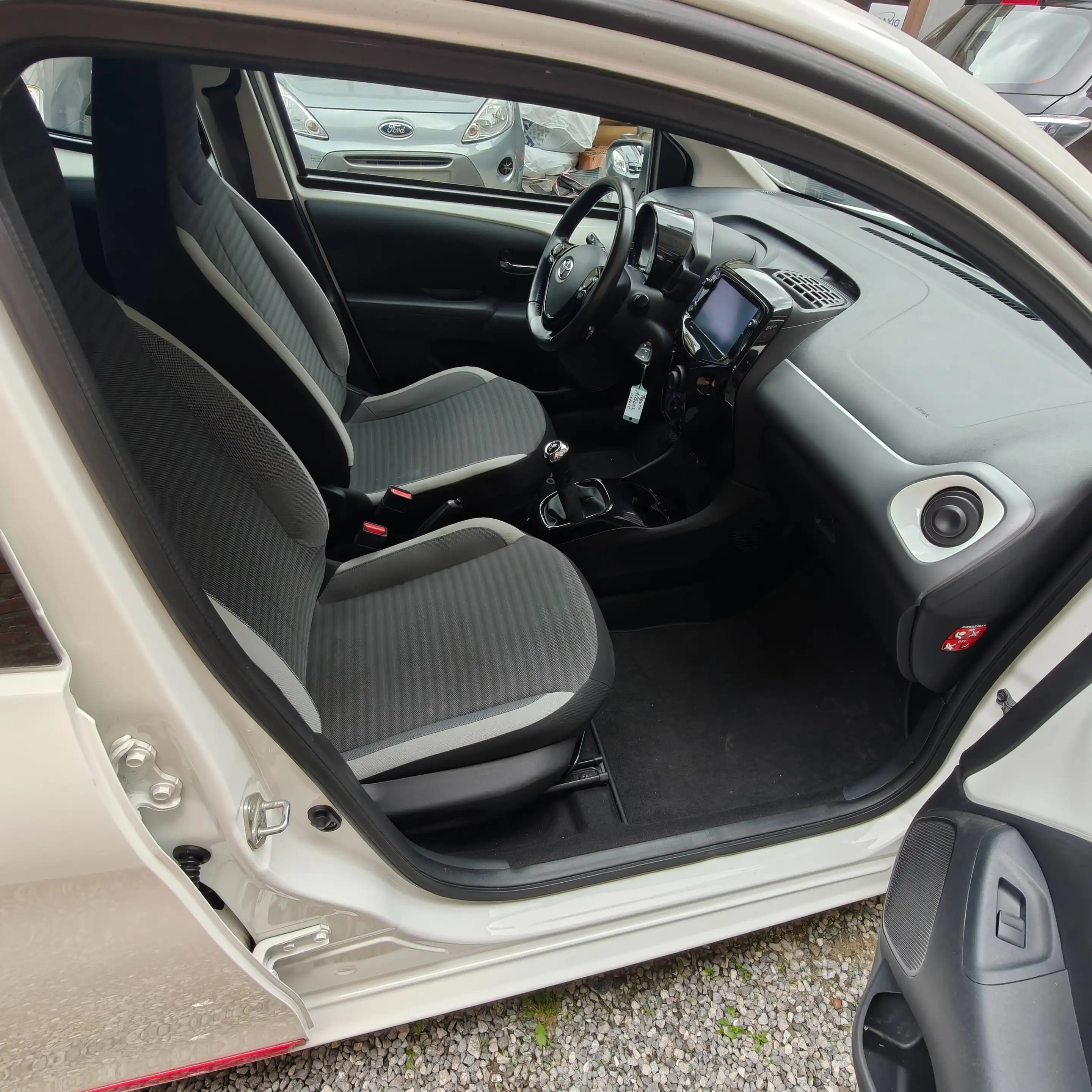 Toyota Aygo Aygo 1.0i VVT-i x-play — photo 7