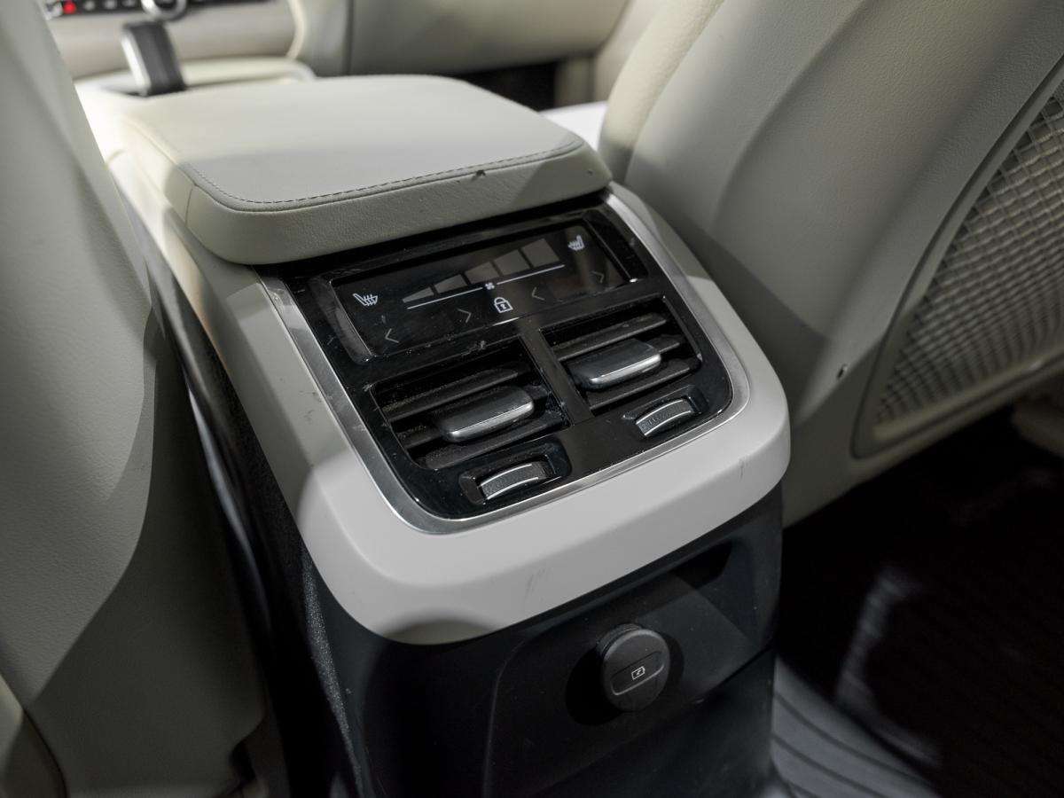 2024 Volvo Unspecified T8 PLUS BRIGHT THEME + HYBRIDE BRANCHABLE + 455HP thumb 33