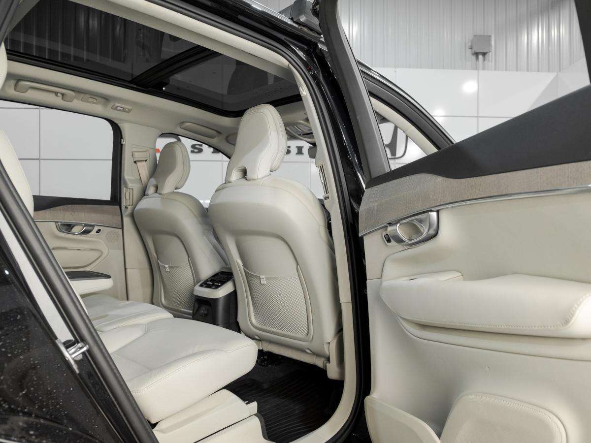 2024 Volvo Unspecified T8 PLUS BRIGHT THEME + HYBRIDE BRANCHABLE + 455HP thumb 36