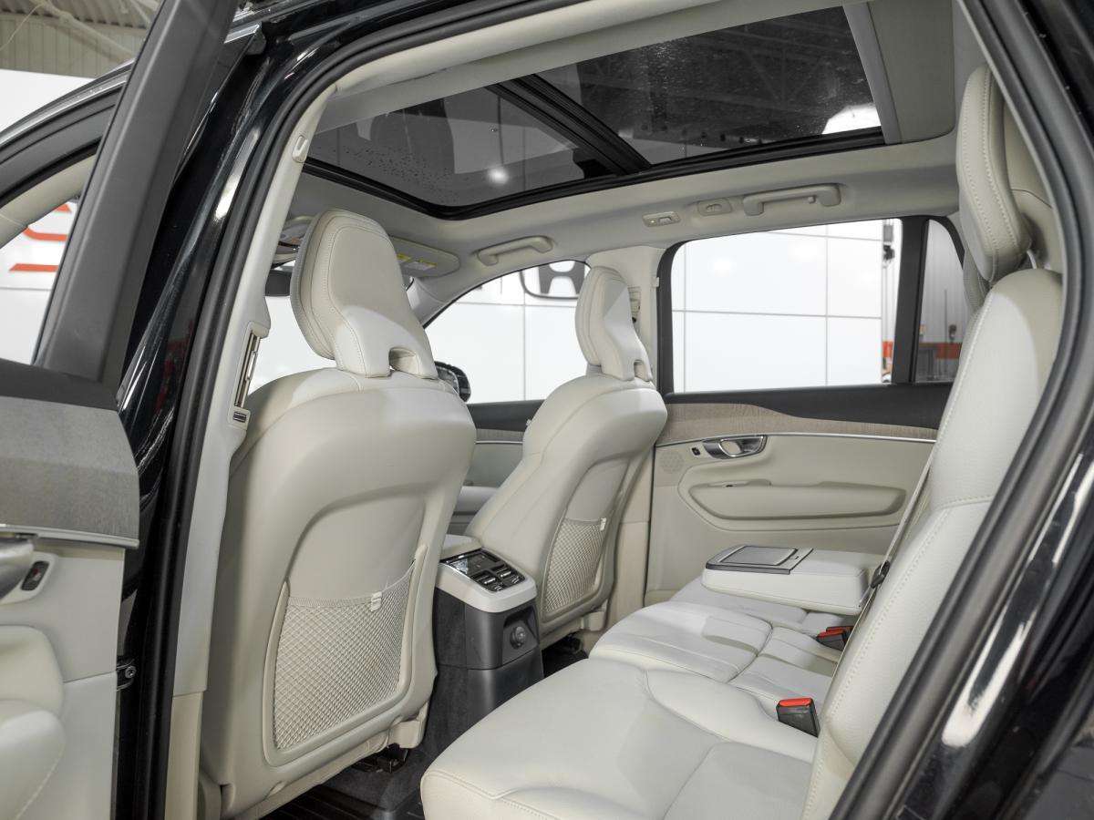 2024 Volvo Unspecified T8 PLUS BRIGHT THEME + HYBRIDE BRANCHABLE + 455HP thumb 35