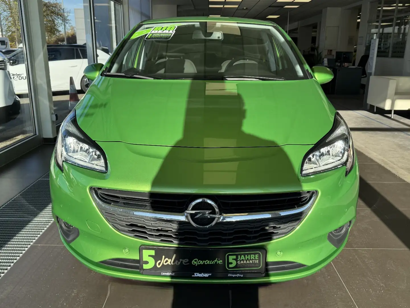 Opel Corsa E 1.4 Turbo ecoFlex ON LM PDC SHZ Winterp. Grün - 2