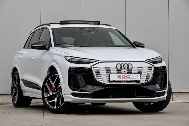 Audi SQ6 e-tron SQ6 e-Tron Quattro l Carbon pakket l Trekhaak l Luchtvering l B&O Sound