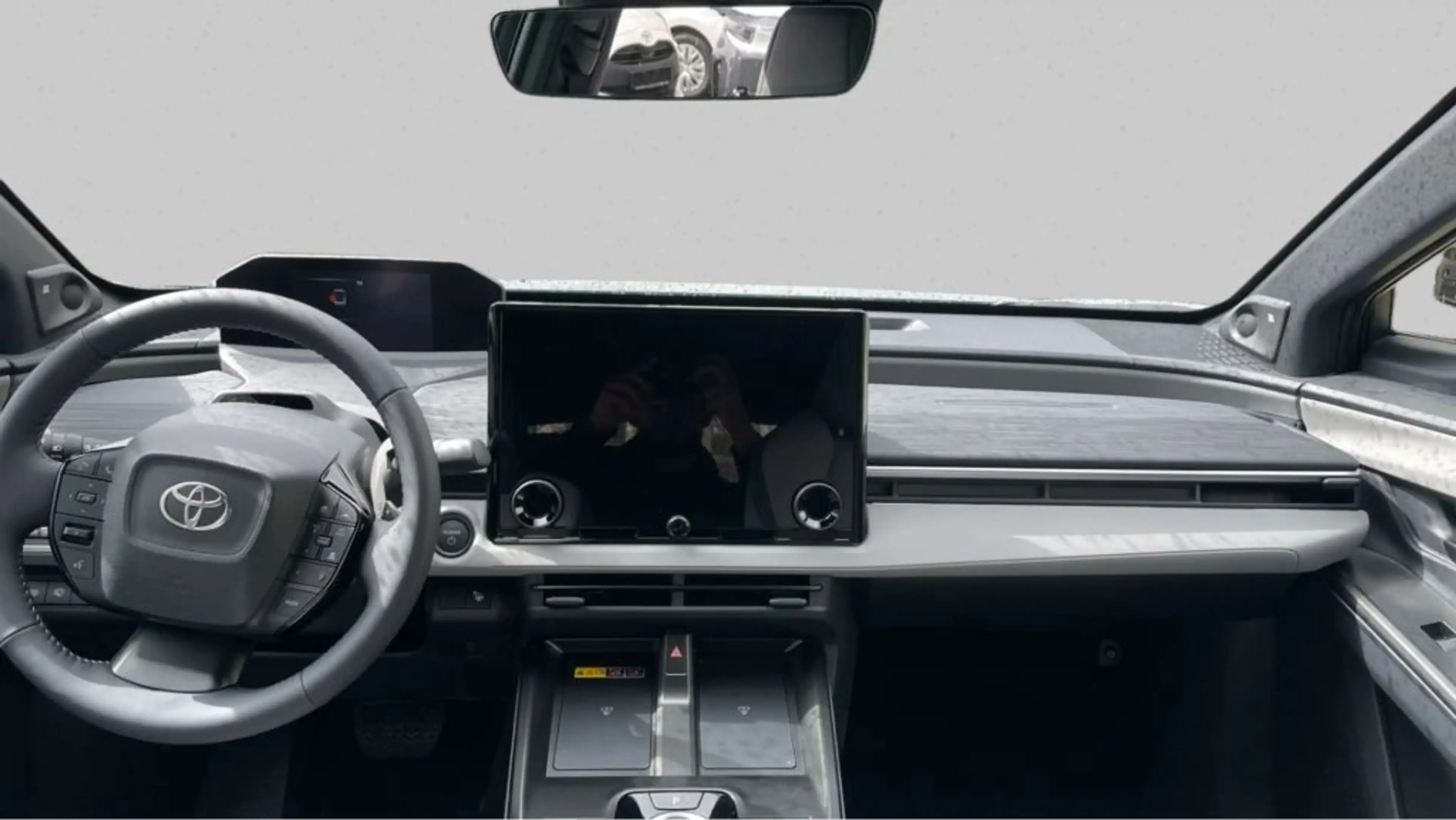 Toyota C-HR+ C-HR+ 77kWh AWD Lounge (NG26) — photo 13