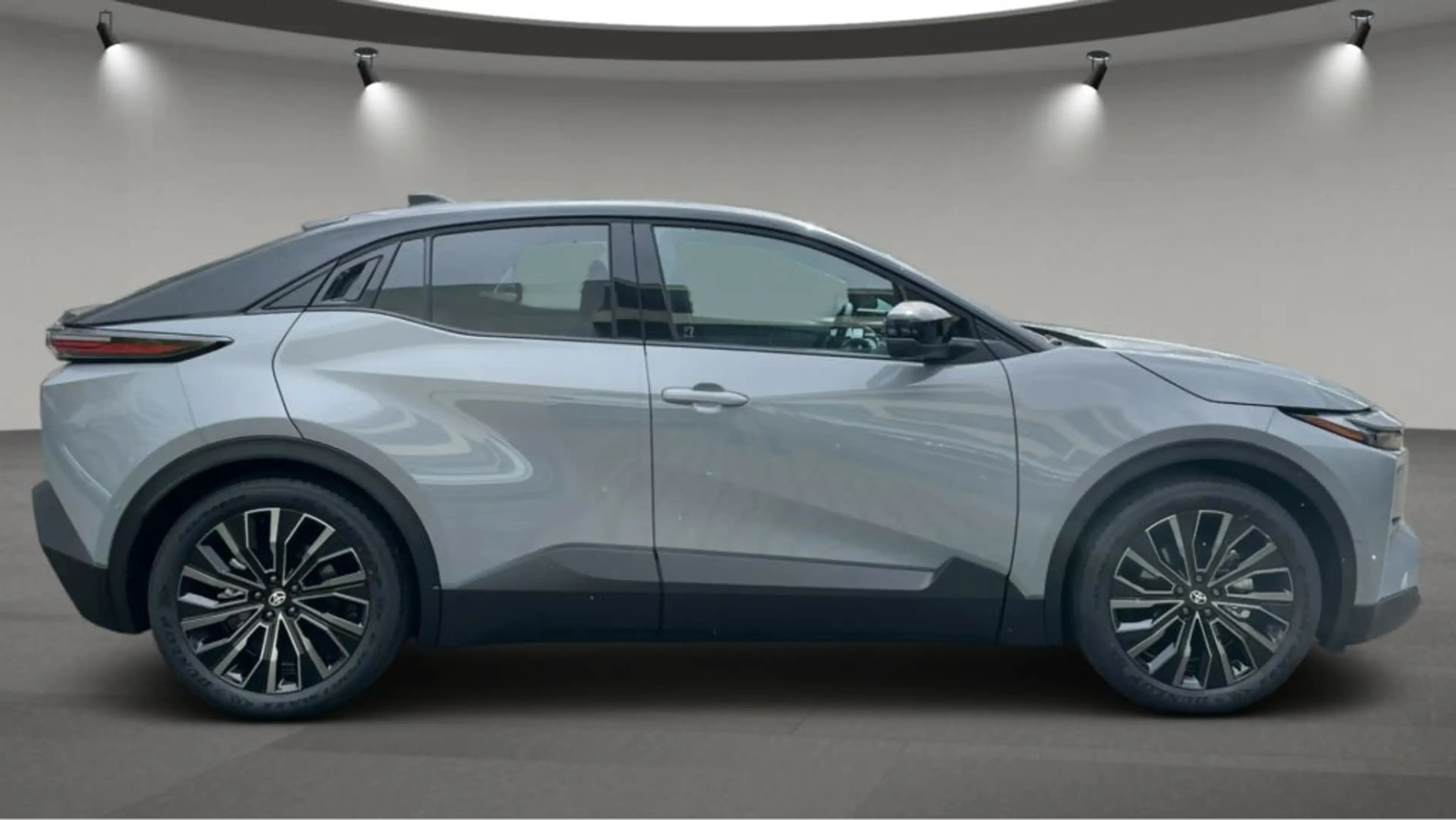 Toyota C-HR+ C-HR+ 77kWh AWD Lounge (NG26) — photo 2