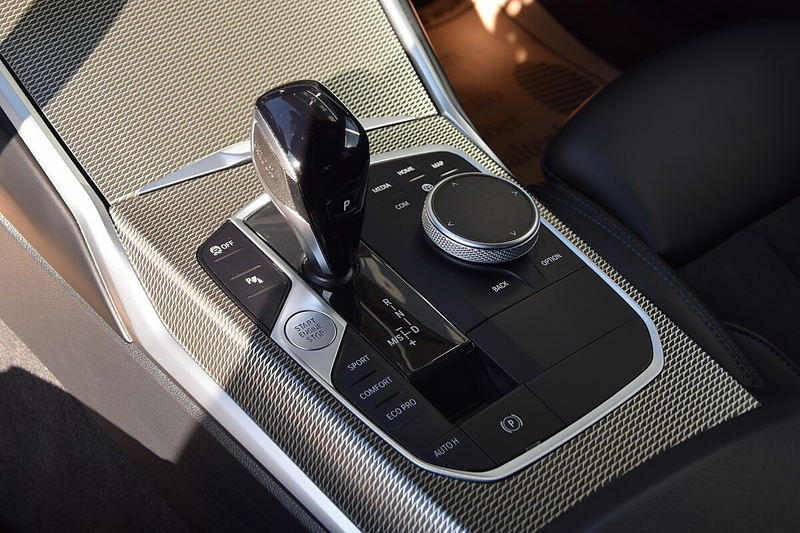 BMW 318 d M-Sport *Shadow-Line* — photo 10