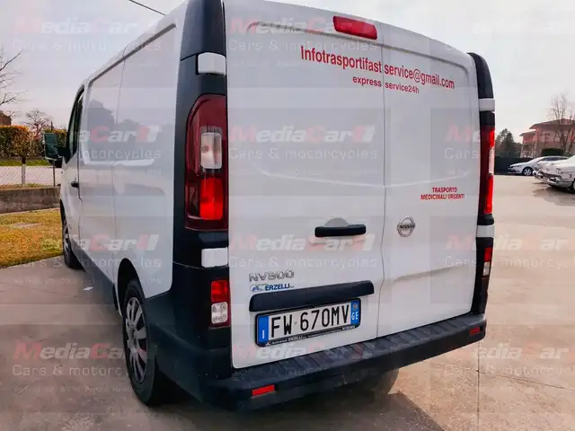 Nissan NV300 gemello del renault trafic