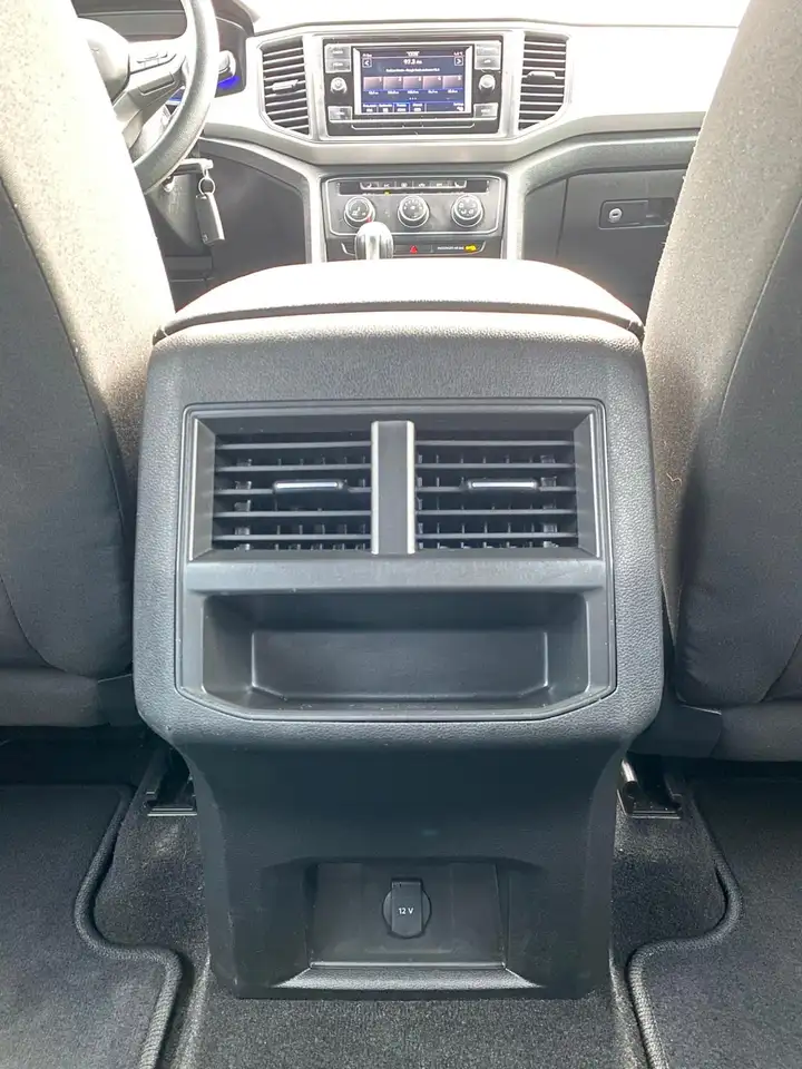 Volkswagen Atlas снимка Volkswagen Atlas