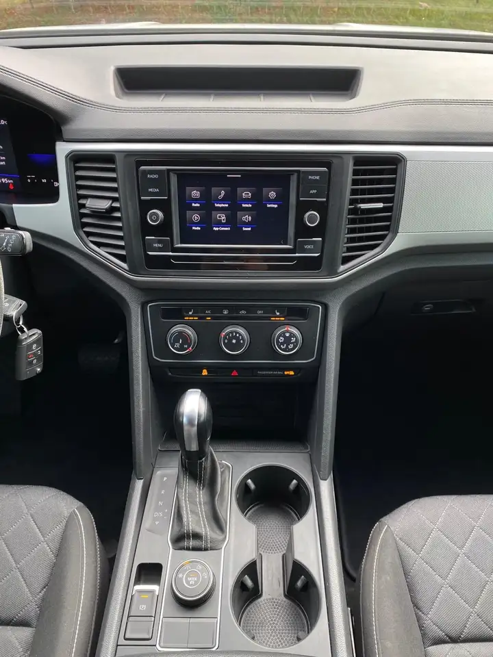 Volkswagen Atlas снимка Volkswagen Atlas