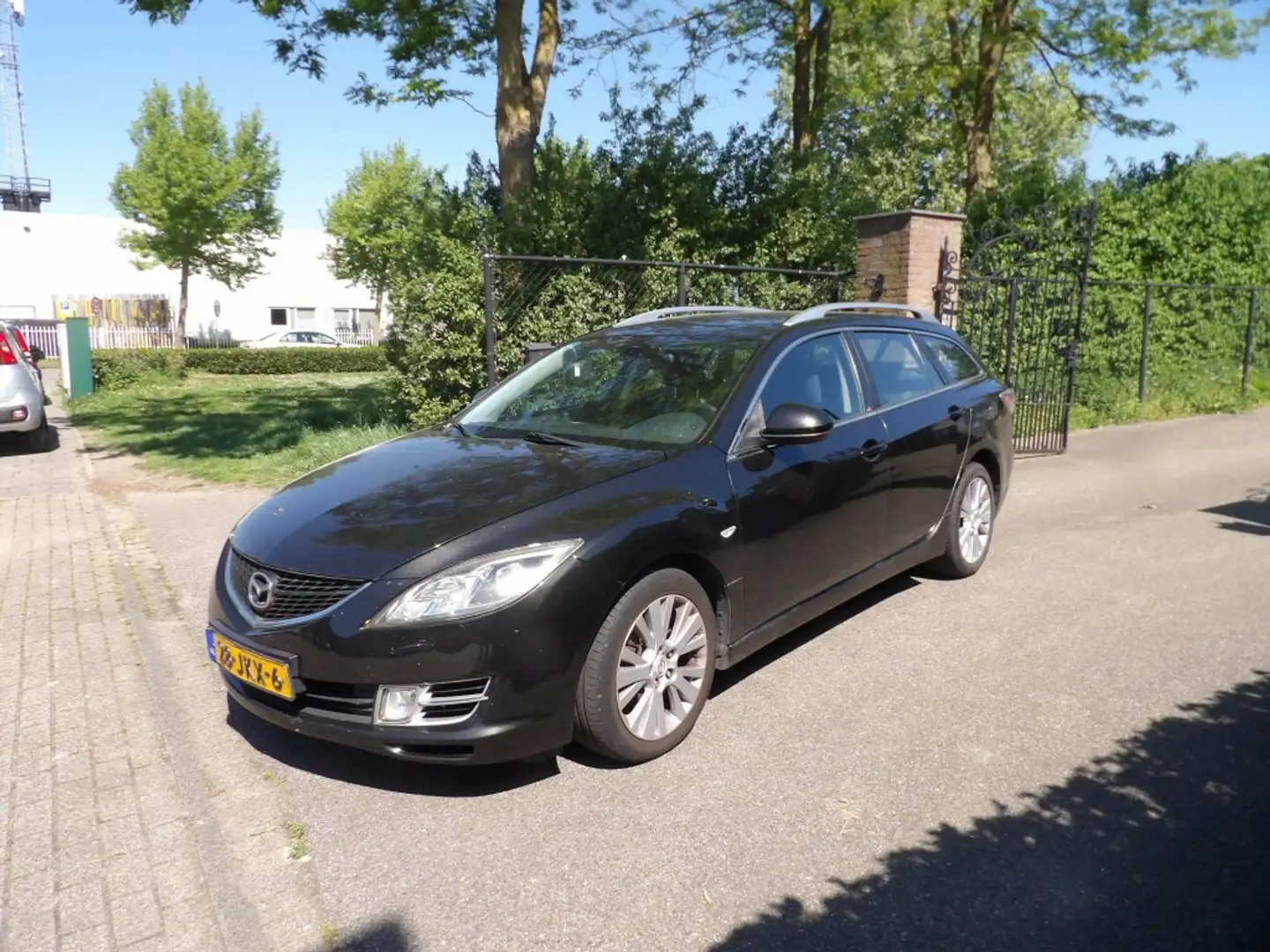 Mazda 6 2.0 D exportprijs! Zwart - 1