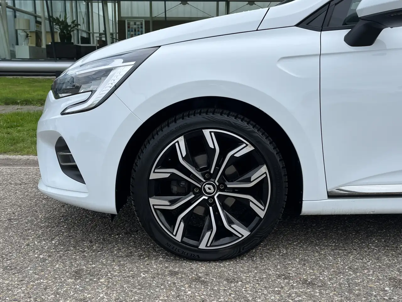 Renault Clio Citadine 5 portes — photo 25 sur 25
