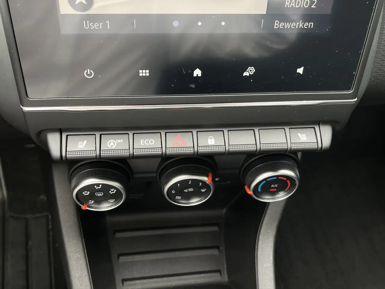 Renault Clio Citadine 5 portes — photo 17 sur 25