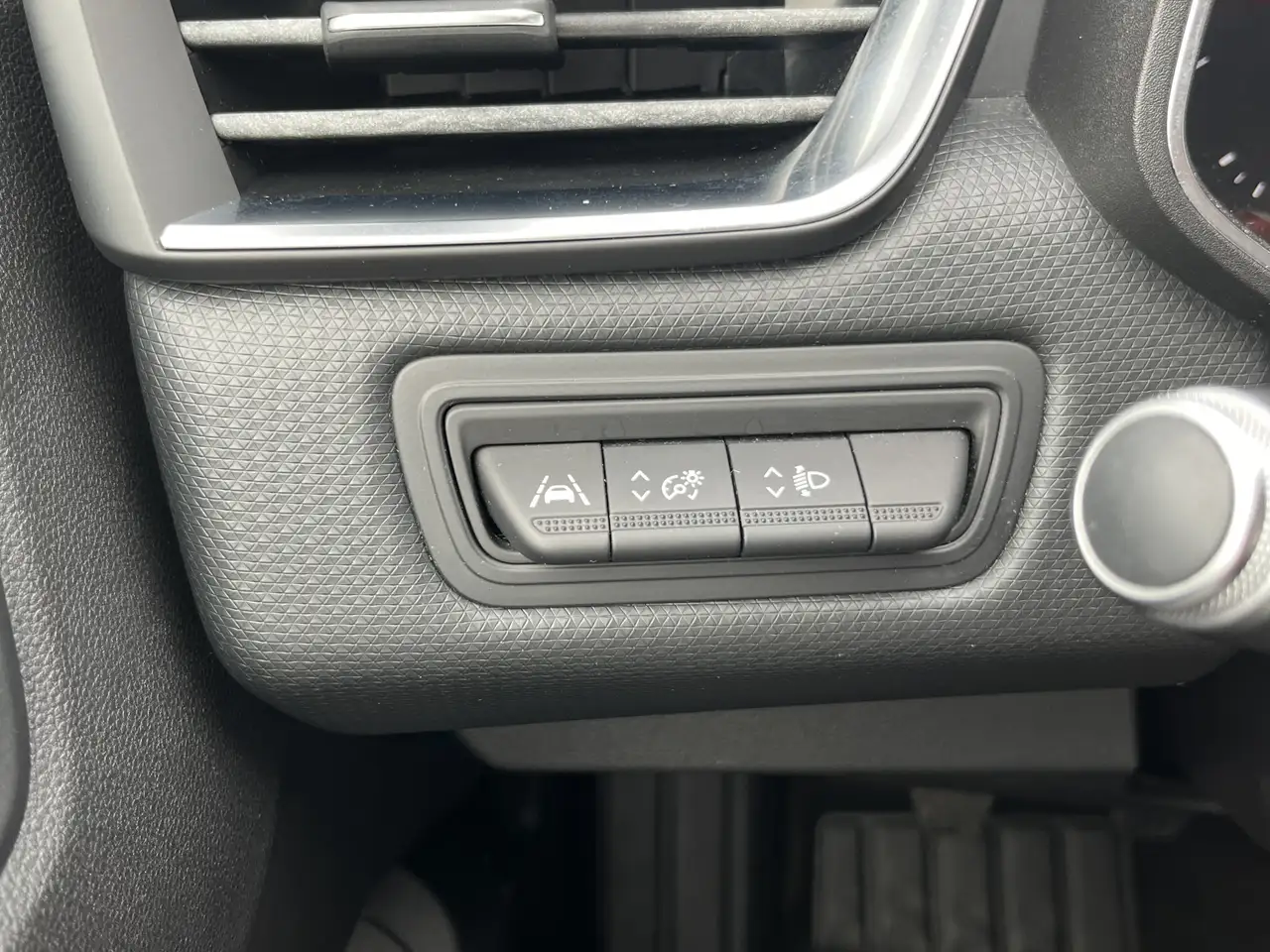 Renault Clio Citadine 5 portes — photo 23 sur 25