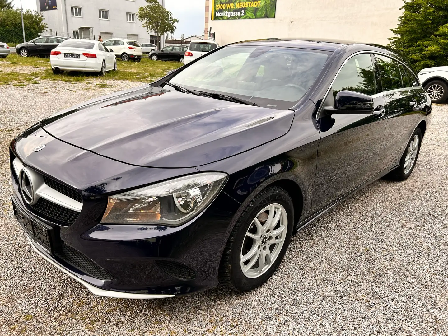 Mercedes-Benz CLA 180 d T Avantgarde Blau - 1